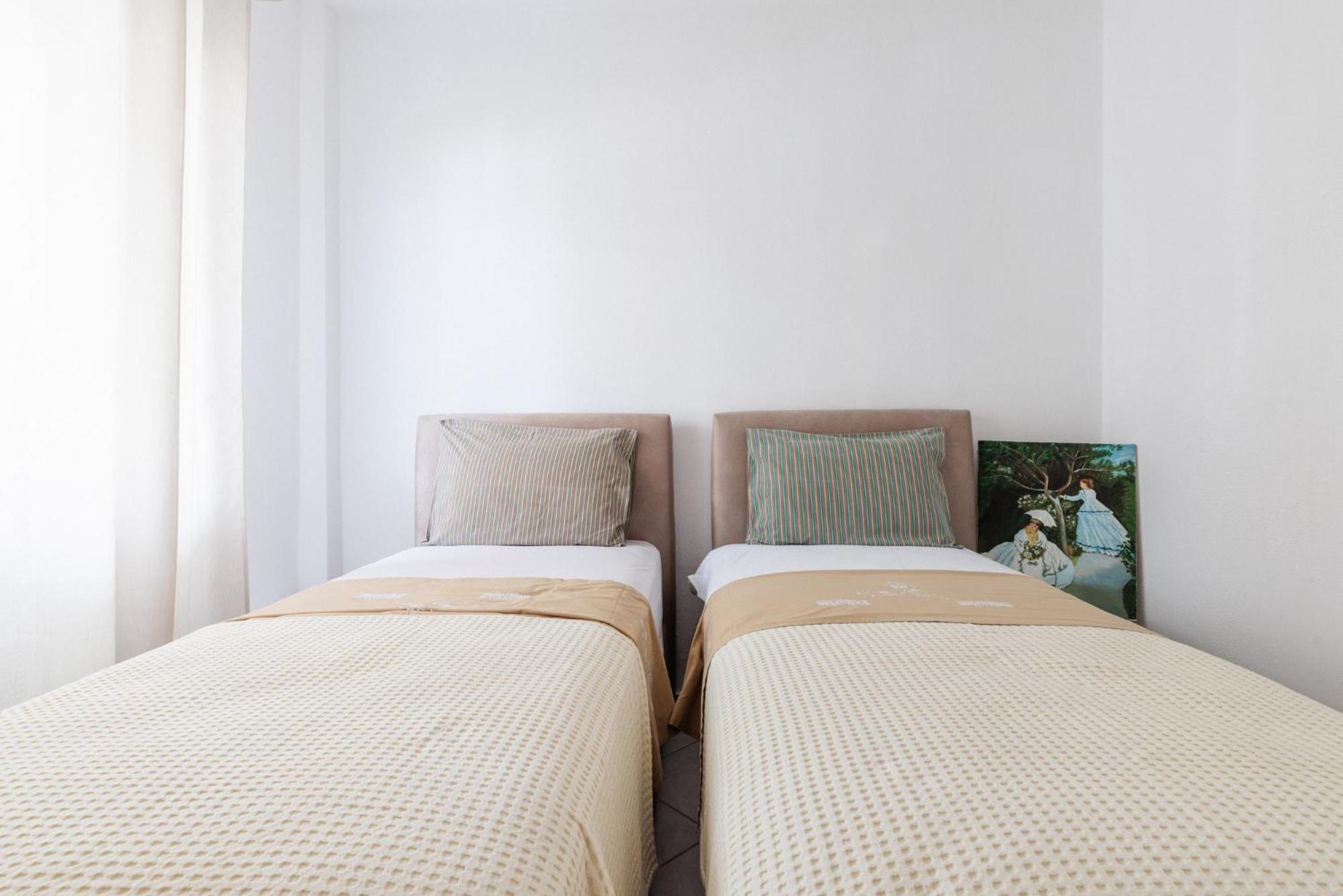 Apartment Next To The Sea 팔랄리아 디오니시우 외부 사진